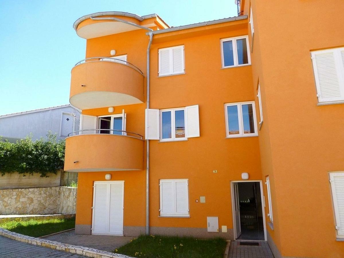 Apartments Kvesic Шіло Екстер'єр фото