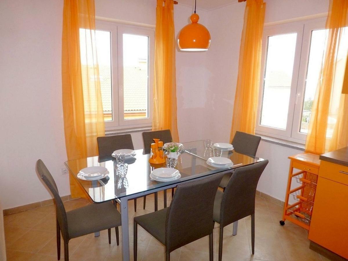 Apartments Kvesic Шіло Екстер'єр фото