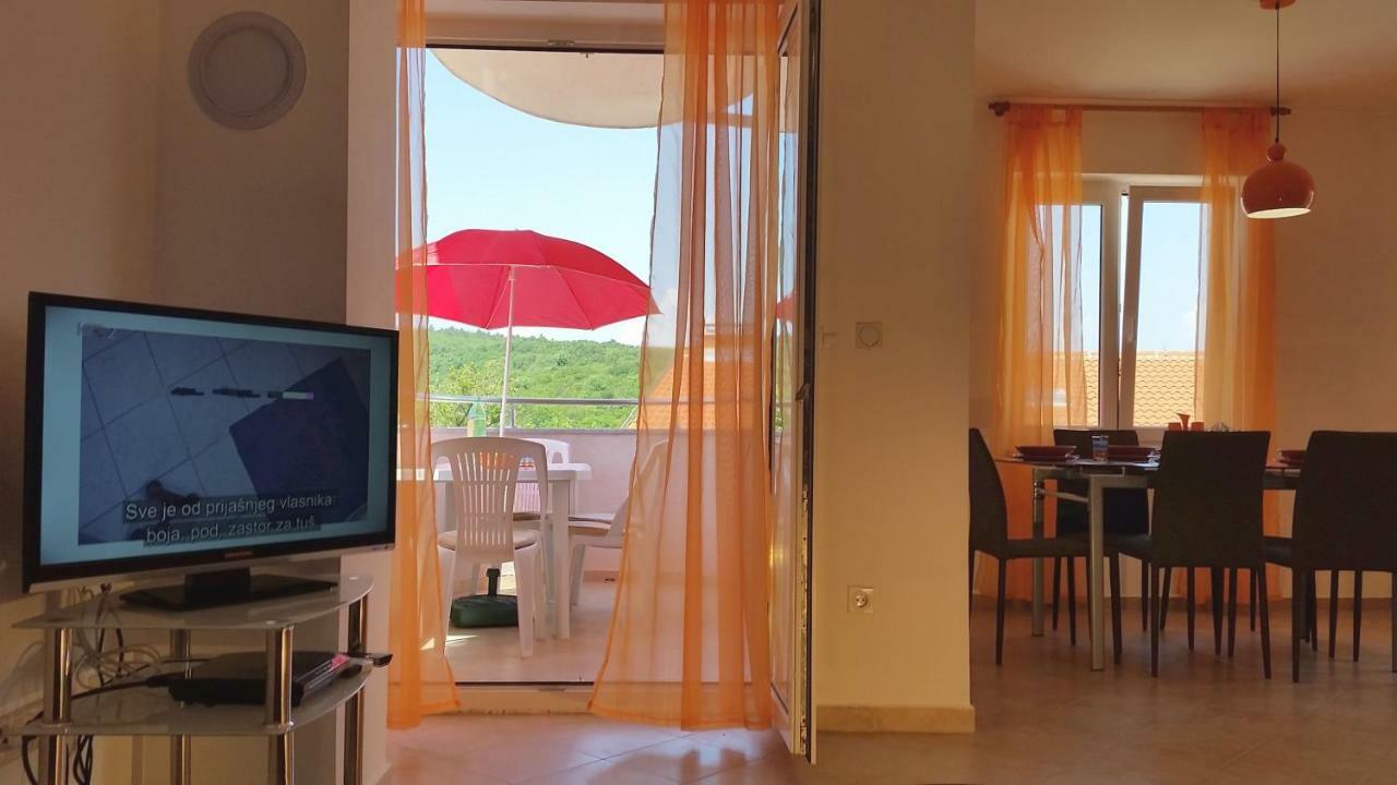 Apartments Kvesic Шіло Екстер'єр фото