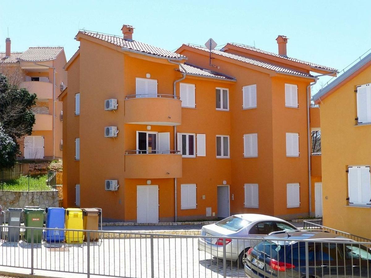 Apartments Kvesic Шіло Екстер'єр фото